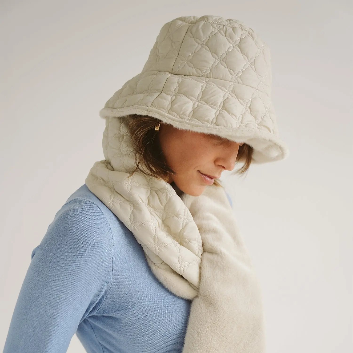 Frosty Bucket & Scarf (Set)